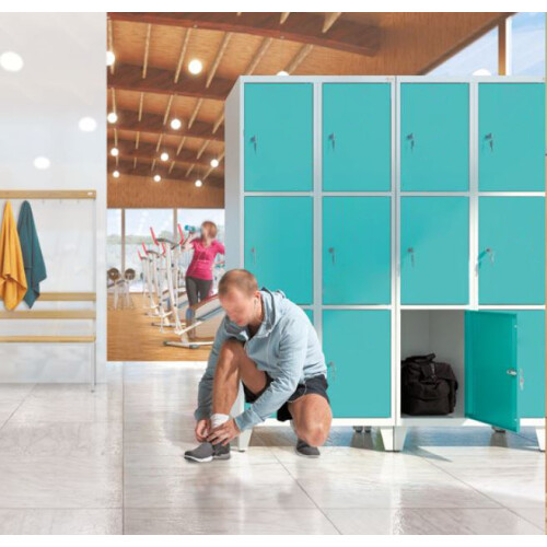 Stahl Schliessfachschrank Select 16 Fächer 300mm Abteilbreite Korpus Tiefschwarz RAL 9005 Türen Reinorange RAL 2004