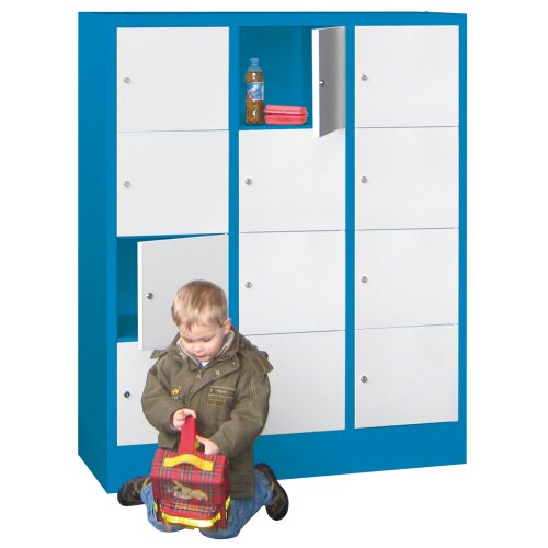 Schliessfachschrank 119 cm hoch, 12 Fächer, Abteilbreite 300mm, auf Sockel